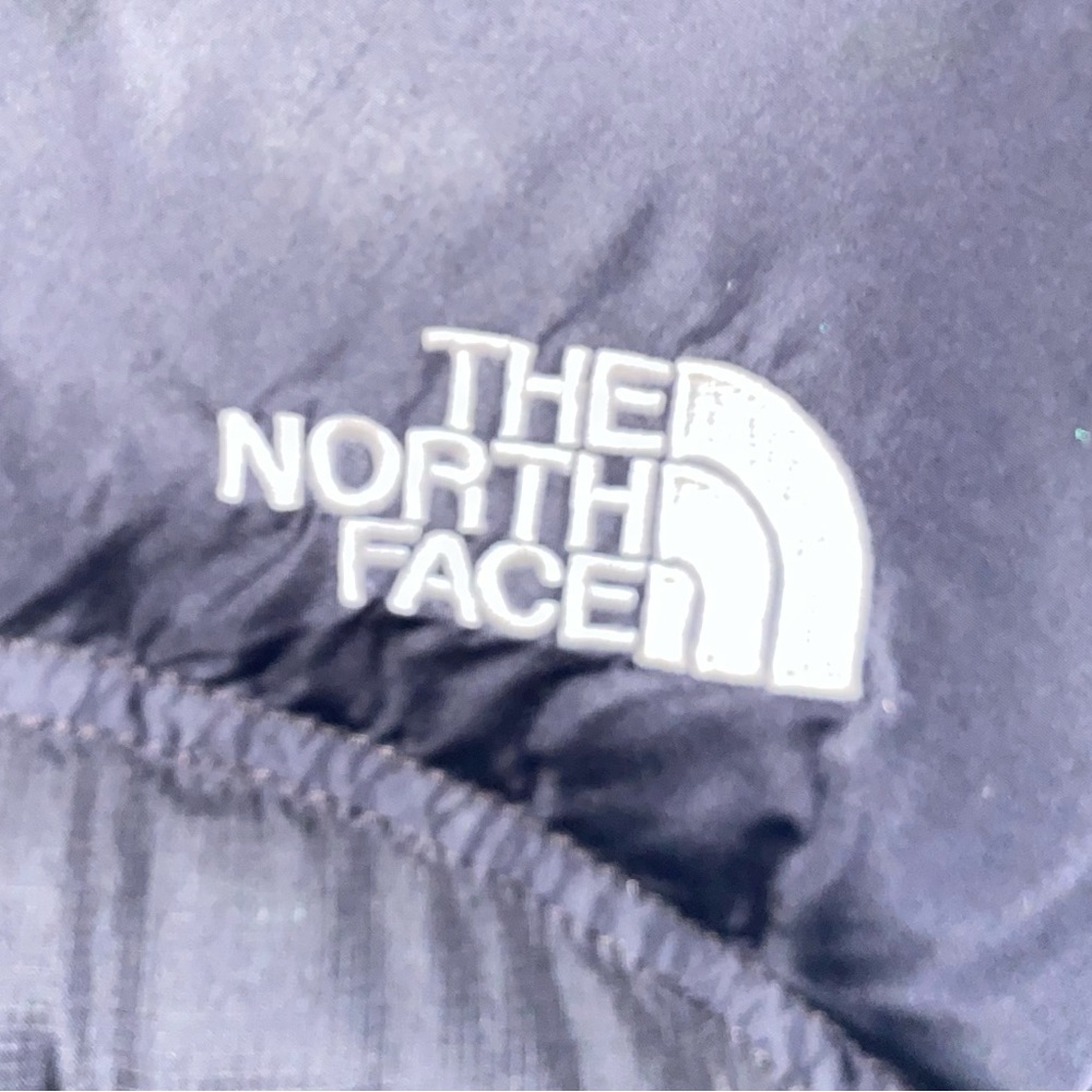 The North Face Classic Black Puffer Jacket - Picture 6 of 8
